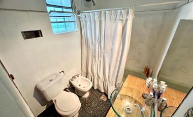 Venta/Permuta Casa 4 amb. Cochera, Pileta, terraza