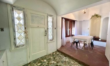 Venta/Permuta Casa 4 amb. Cochera, Pileta, terraza