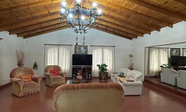 CASA EN VENTA EN BRAGADO CON PILETA