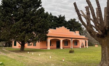 CASA EN VENTA EN BRAGADO CON PILETA