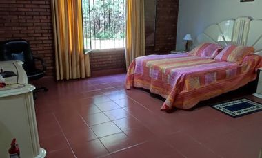 CASA EN VENTA EN BRAGADO CON PILETA