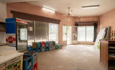Venta de Casa + Local comercial + Galpón en Recreo