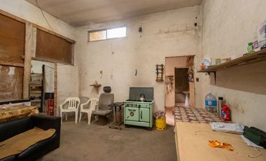 Venta de Casa + Local comercial + Galpón en Recreo