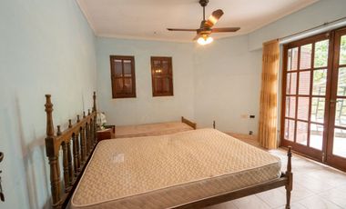 Venta de Casa + Local comercial + Galpón en Recreo