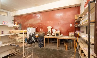 Venta de Casa + Local comercial + Galpón en Recreo