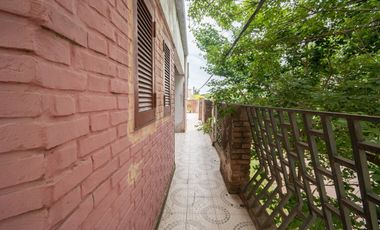 Venta de Casa + Local comercial + Galpón en Recreo