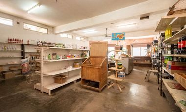 Venta de Casa + Local comercial + Galpón en Recreo