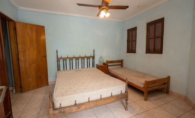 Venta de Casa + Local comercial + Galpón en Recreo