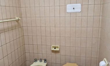 Casa en venta 4 ambientes. Parque. Cochera. Apto p