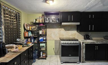 CASA EN VENTA 2 PLANTAS, 3 RECÁMARAS, 2 BAÑOS, 1 ESTUDIO