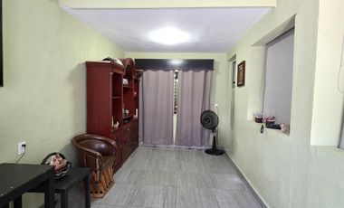 CASA EN VENTA 2 PLANTAS, 3 RECÁMARAS, 2 BAÑOS, 1 ESTUDIO
