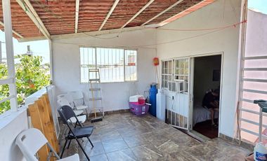 CASA EN VENTA 2 PLANTAS, 3 RECÁMARAS, 2 BAÑOS, 1 ESTUDIO