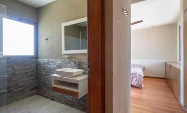 Casa en venta - 4 Dormitorios 3 Baños - Pinamar
