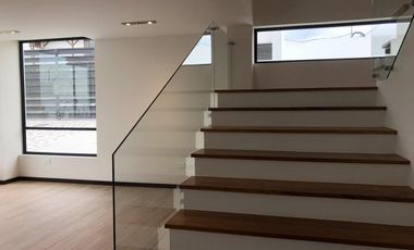 Vendo casa 3 dormitorios, estudio y terraza - Tumbaco Sector La Morita