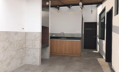 Vendo casa 3 dormitorios, estudio y terraza - Tumbaco Sector La Morita