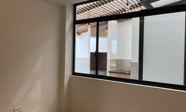 Vendo casa 3 dormitorios, estudio y terraza - Tumbaco Sector La Morita