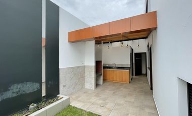 Venta Casa a Estrenar con Excelentes Acabados - Tumbaco Sector La Morita