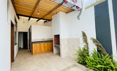 Venta Casa a Estrenar con Excelentes Acabados - Tumbaco Sector La Morita