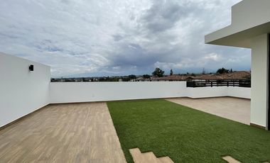 Venta Casa a Estrenar con Excelentes Acabados - Tumbaco Sector La Morita