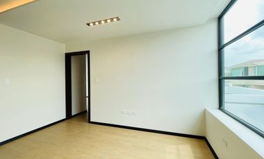 Venta Casa a Estrenar con Excelentes Acabados - Tumbaco Sector La Morita