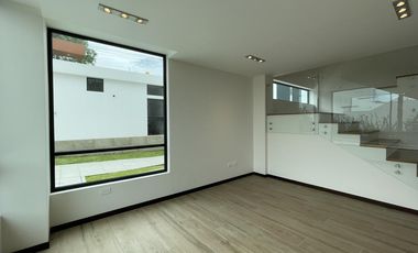 Venta Casa a Estrenar con Excelentes Acabados - Tumbaco Sector La Morita