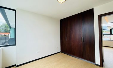 Venta Casa a Estrenar con Excelentes Acabados - Tumbaco Sector La Morita