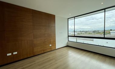 Venta Casa a Estrenar con Excelentes Acabados - Tumbaco Sector La Morita