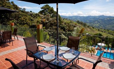 VENTA HOSTAL EN GUALEA VIA PACTO NOROCCIDENTE DE QUITO