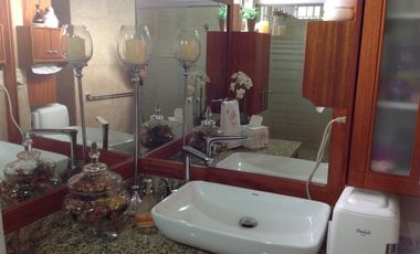 Venta hermosa casa con amplio terreno de 1200m2 en la Mitad del Mundo.  Amplia casa de 400m2 con 4 d