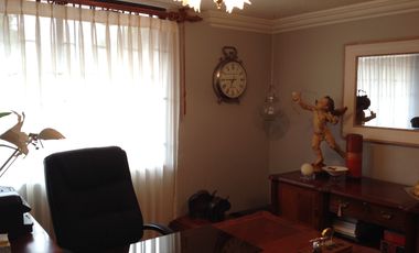 Venta hermosa casa con amplio terreno de 1200m2 en la Mitad del Mundo.  Amplia casa de 400m2 con 4 d