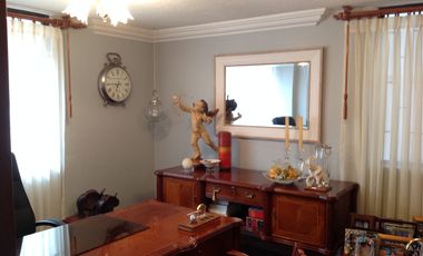 Venta hermosa casa con amplio terreno de 1200m2 en la Mitad del Mundo.  Amplia casa de 400m2 con 4 d