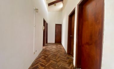 Casa de venta junto al Estadio Olímpico Atahualpa (excelente precio)
