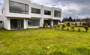 CASAS DE VENTA POR ESTRENAR EN PUEMBO