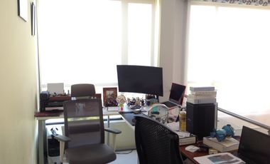 Venta amplia Casa de 470m2 con terreno de 960m2 en Calderón
