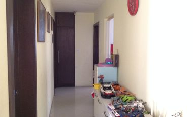 Venta amplia Casa de 470m2 con terreno de 960m2 en Calderón