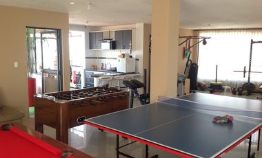 Venta amplia Casa de 470m2 con terreno de 960m2 en Calderón