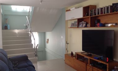 Venta amplia Casa de 470m2 con terreno de 960m2 en Calderón