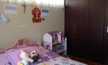 Venta amplia Casa de 470m2 con terreno de 960m2 en Calderón