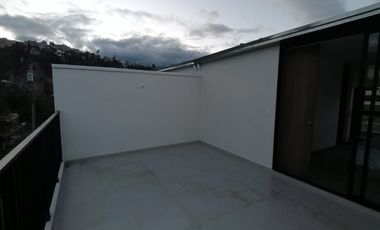 CASA EN VENTA POR ESTRENAR. LA PENÍNSULA. AMBATO