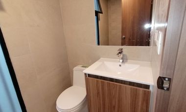 CASA EN VENTA POR ESTRENAR. LA PENÍNSULA. AMBATO