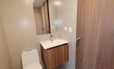 CASA EN VENTA POR ESTRENAR. LA PENÍNSULA. AMBATO