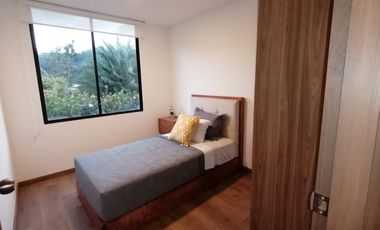 CASA EN VENTA POR ESTRENAR. LA PENÍNSULA. AMBATO