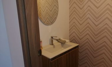 CASA EN VENTA POR ESTRENAR. LA PENÍNSULA. AMBATO