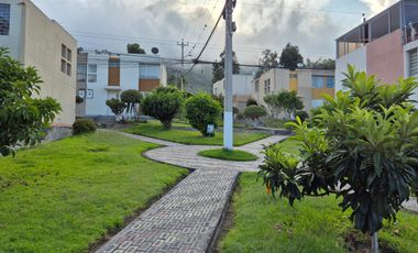 Venta casa  3 dormitorios, sector Pomasqui