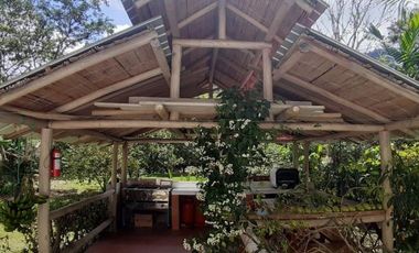 Venta Hermosa casa rentera en Mindo