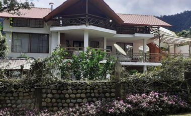 Venta Hermosa casa rentera en Mindo