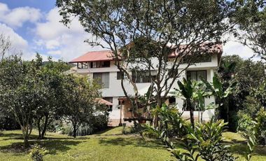 Venta Hermosa casa rentera en Mindo
