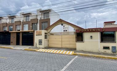 Vendo casa con piscina 3d. en Calderón (excelente precio)
