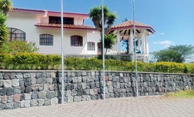 Se vende Hostería, ideal para inversionistas, sector Tumbaco.