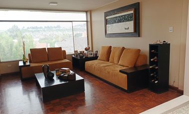 CASA EN VENTA EN EXCLUSIVA URBANIZACIÓN EN AMBATO